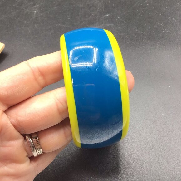 Blue & Green Chunky Bangle Wide Plastic Funky Two Tone Bracelet - Picture 3 of 7